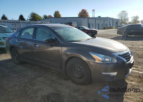 2013 Nissan Altima 2.5 z USA, uszkodzony, nr VIN 1N4AL3AP2DC267577